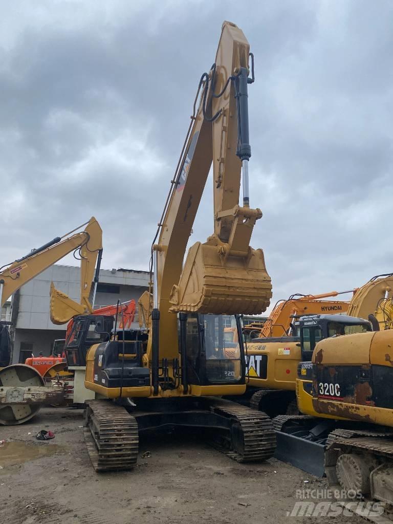 CAT 326 D2L 履带挖掘机