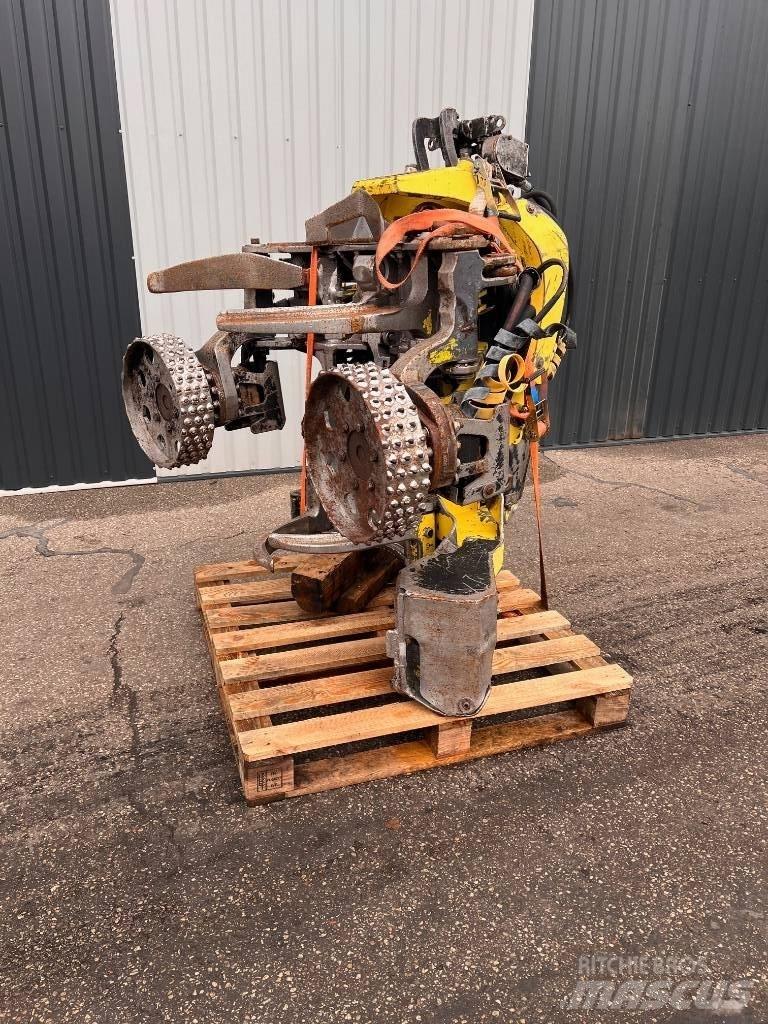 John Deere H 480 收割机机箱