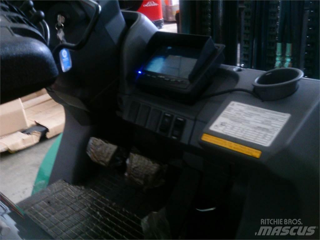 Mitsubishi FG30NTD 天然气叉车
