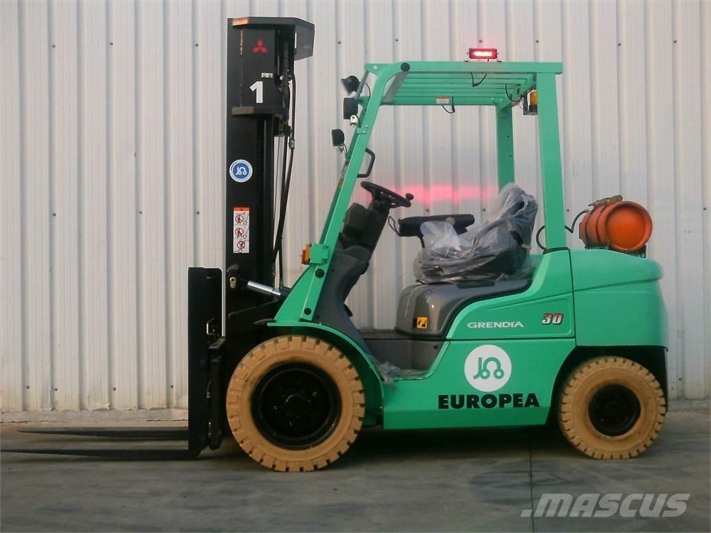 Mitsubishi FG30NTD 天然气叉车