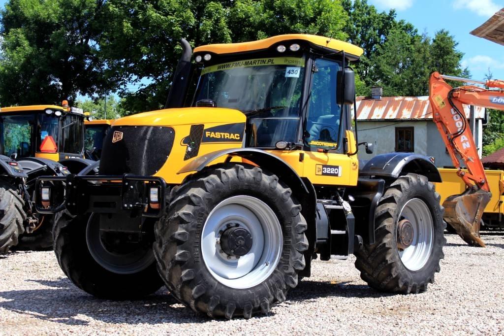 JCB Fastrac 3220-65 拖拉机/农用车