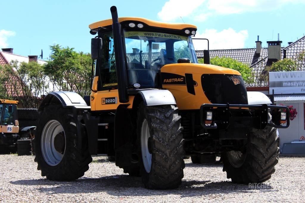 JCB Fastrac 3220-65 拖拉机/农用车