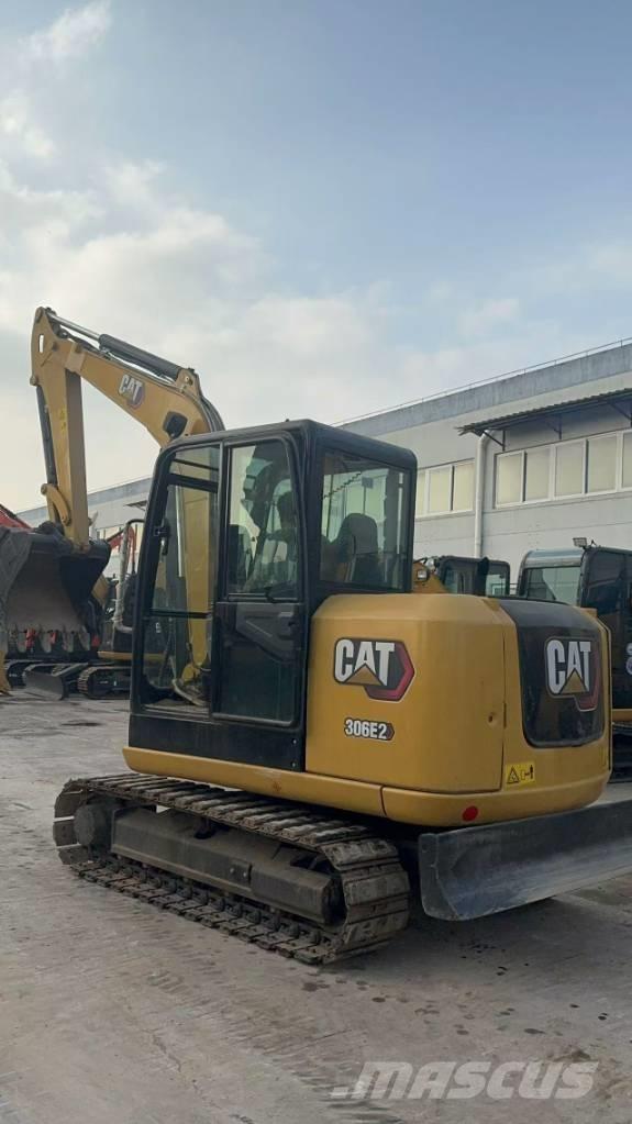 CAT 306e2 小型挖掘机