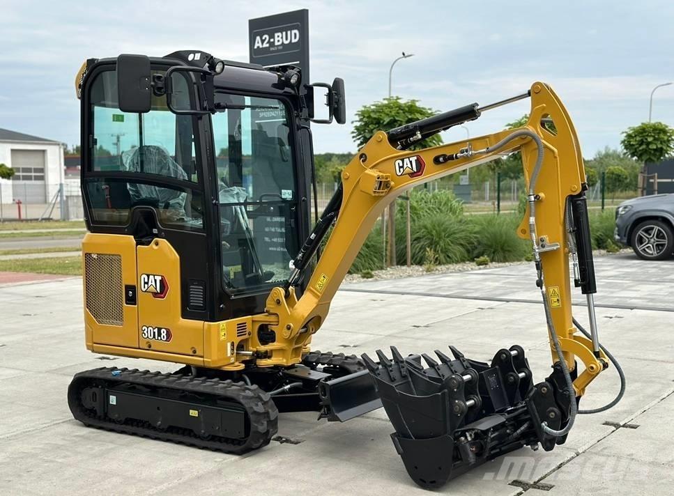 CAT 301.8 小型挖掘机
