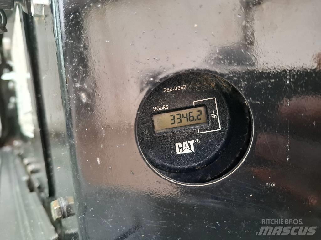 CAT 305 E2 小型挖掘机