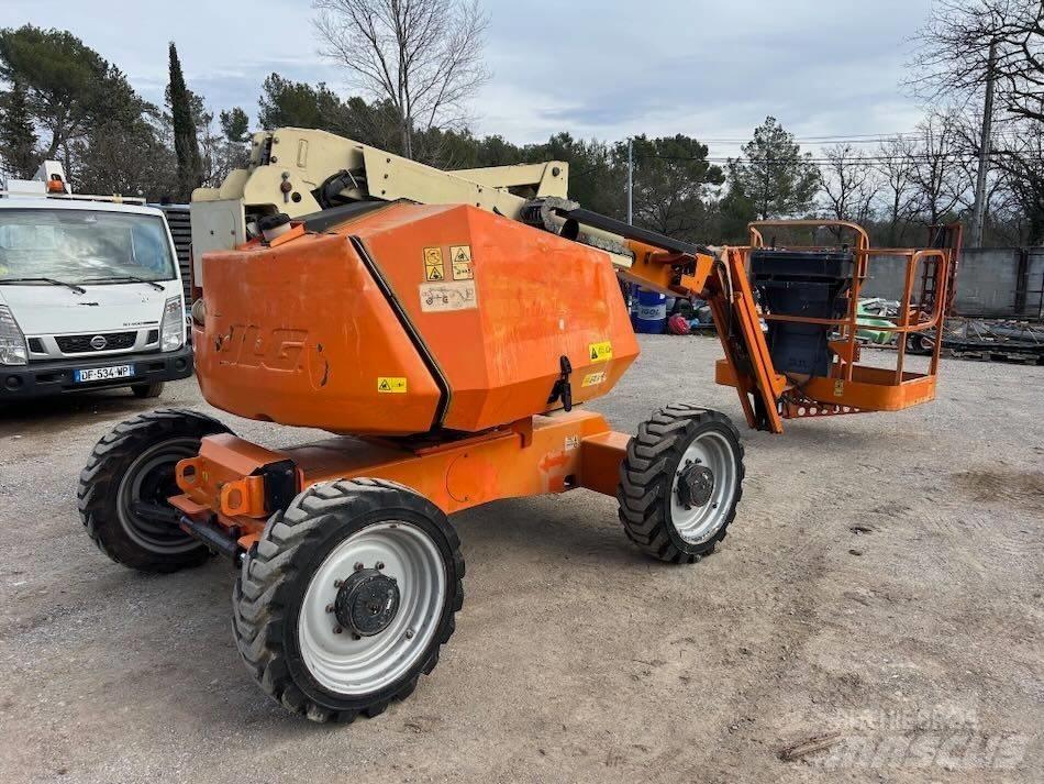 JLG 340 AJ 曲臂高空工作平台