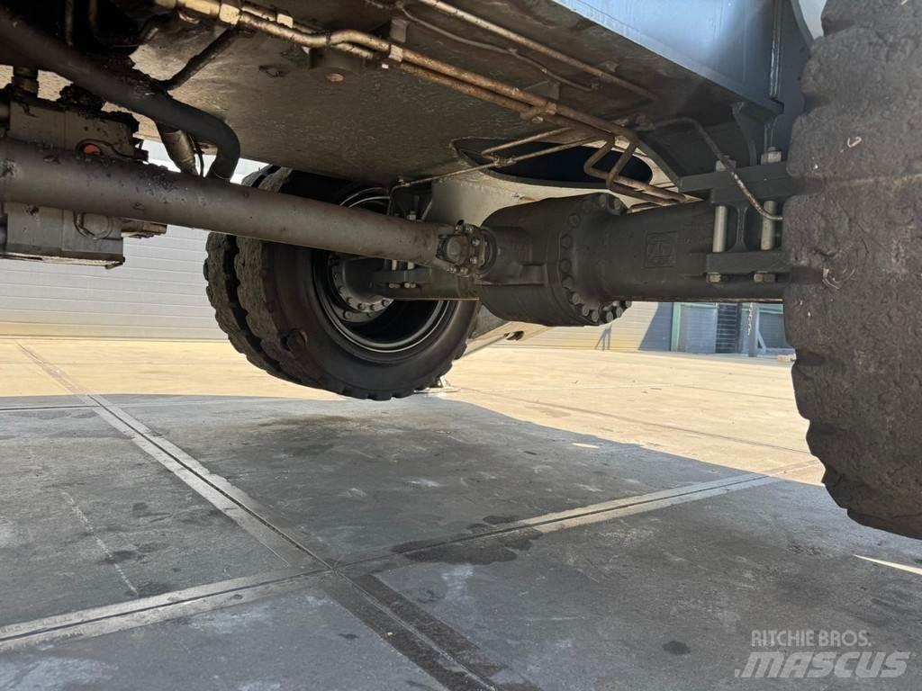 Liebherr LH 30 M 工业挖掘机