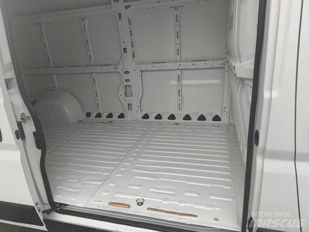 Fiat Ducato 大型面包车