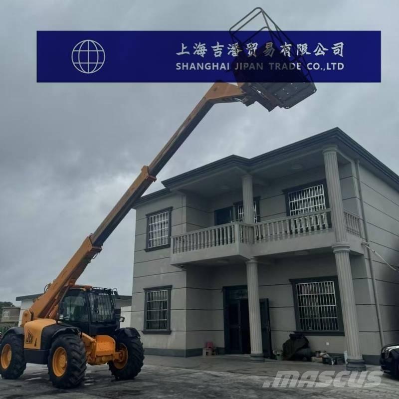 JCB 535-95 伸缩臂叉装车|叉装车