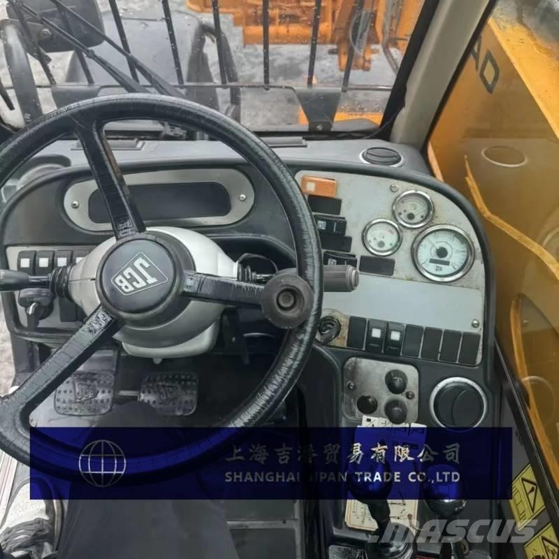 JCB 535-95 伸缩臂叉装车|叉装车