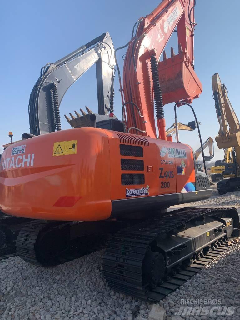 Hitachi ZX 200 履带挖掘机