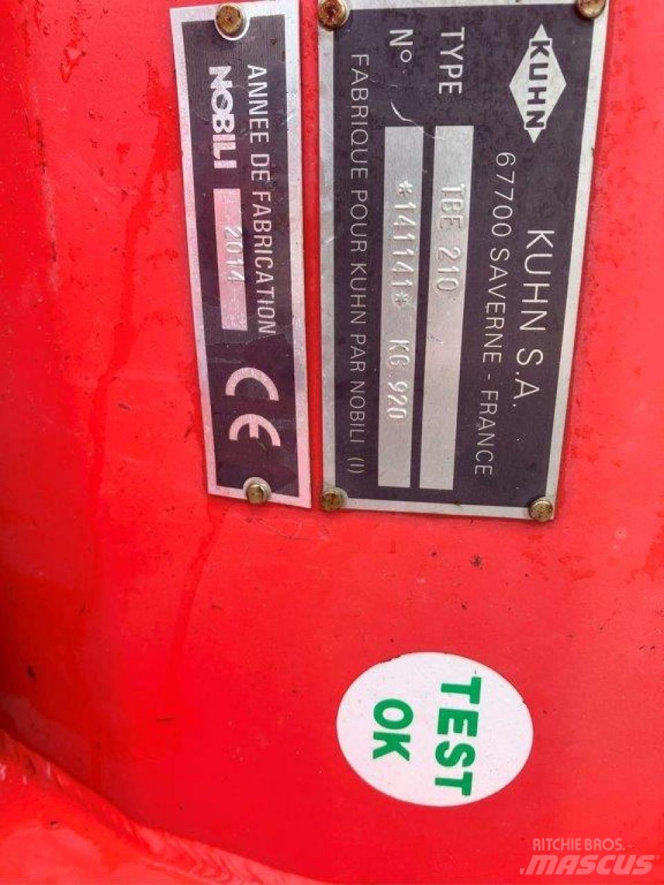 Kuhn TBE 210 牧场割草机和切顶器