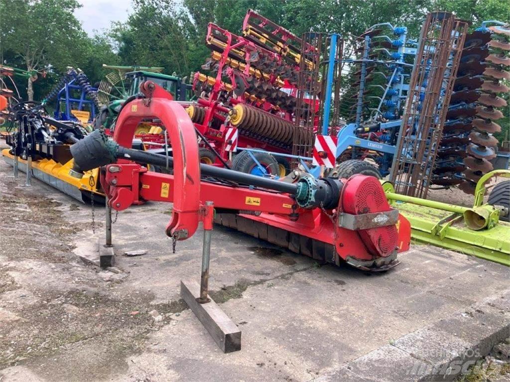 Kuhn TBE 210 牧场割草机和切顶器