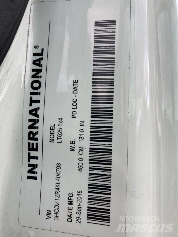 International LT 牵引车