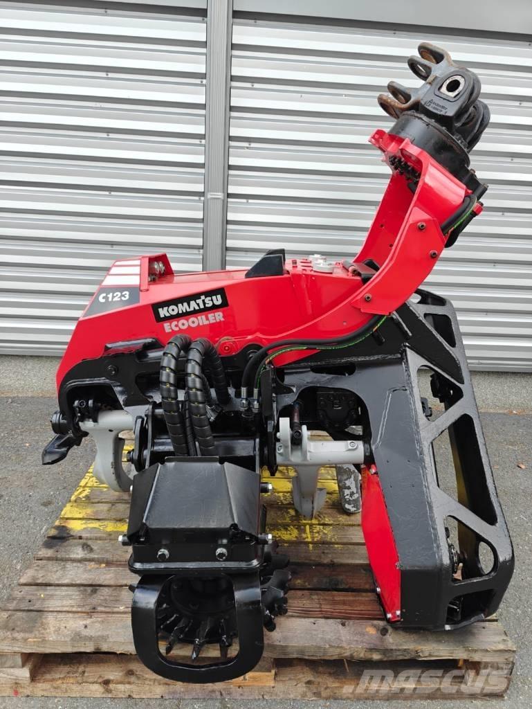 Komatsu C 123 收割机机箱
