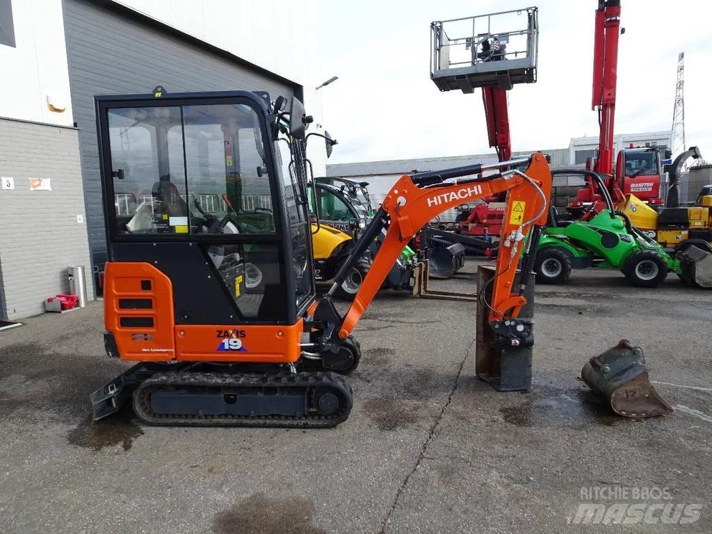Hitachi ZX19-6CR 小型挖掘机