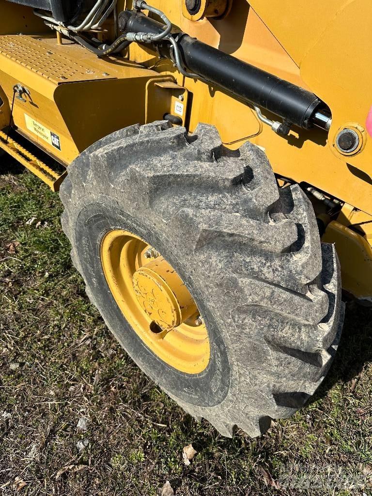 CAT 442E 反铲装载机
