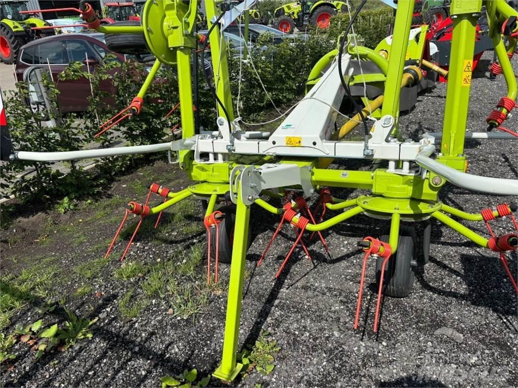 CLAAS Volto 700 犁耙和摊草机