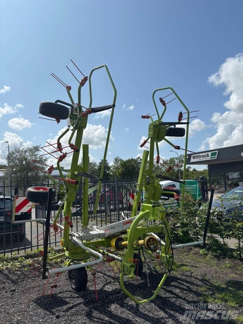 CLAAS Volto 700 犁耙和摊草机