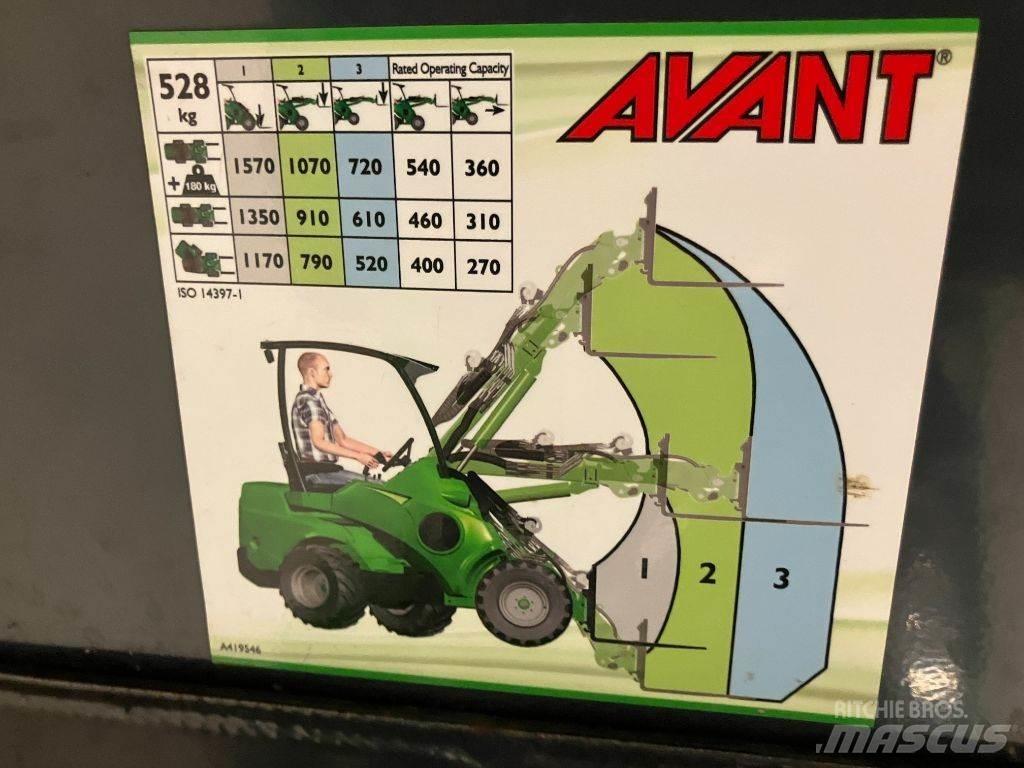 Avant 528 多功能装载机