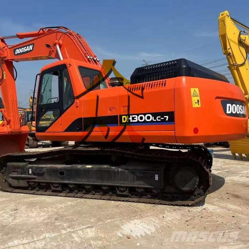 Doosan DH 300 LC-7 履带挖掘机