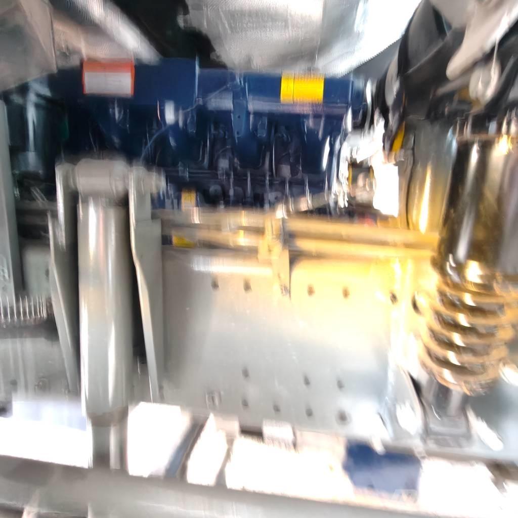 Howo 371 8x4 自卸式货车