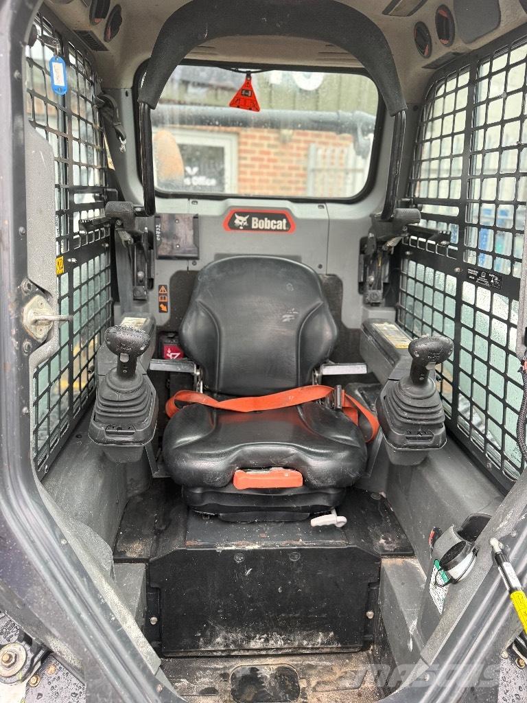 Bobcat T 66 履带式装载机