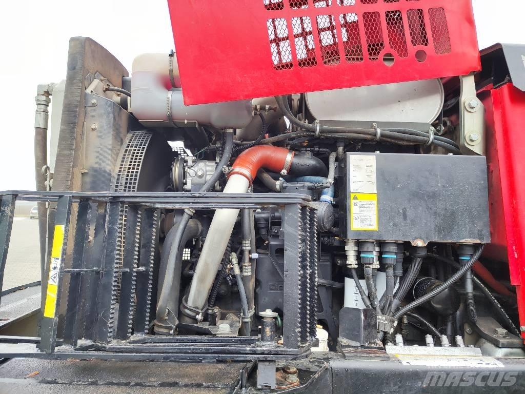Komatsu 911.5 收割机