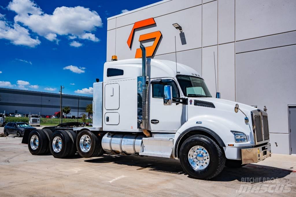 Kenworth T 880 牵引车