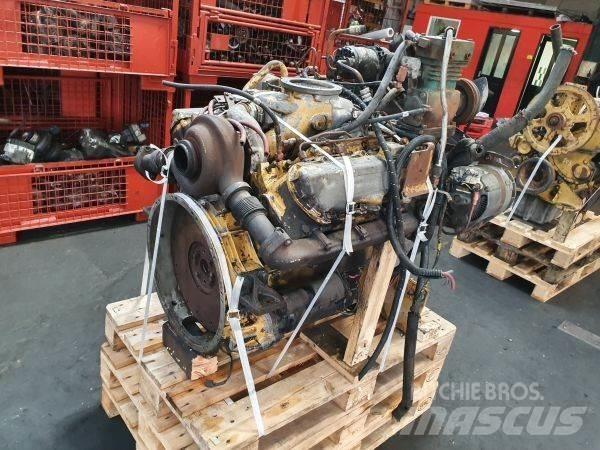 CAT 3208T 发动机