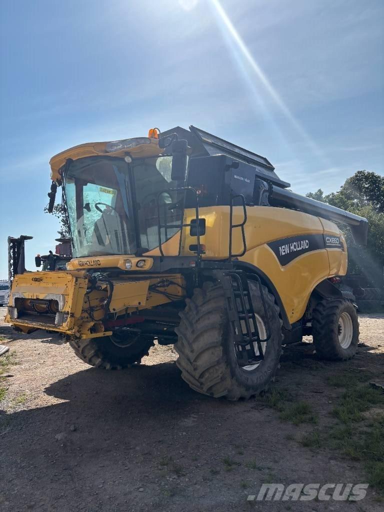 New Holland CX 860 联合收割机