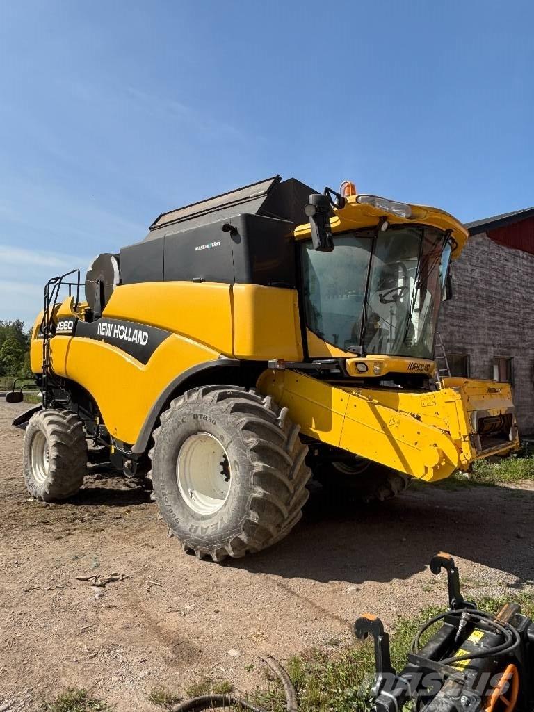 New Holland CX 860 联合收割机