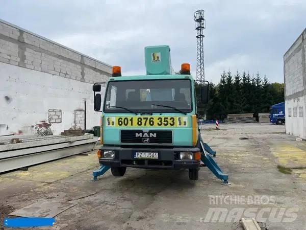 Wumag WT300 车载式高空作业车