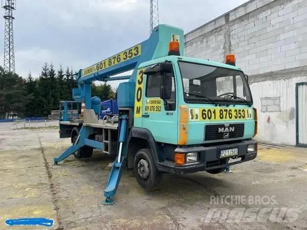 Wumag WT300 车载式高空作业车