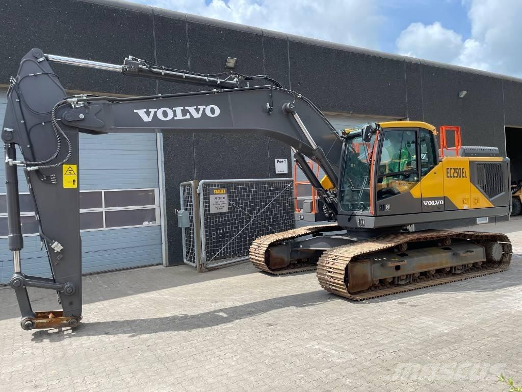 Volvo EC250E 履带挖掘机