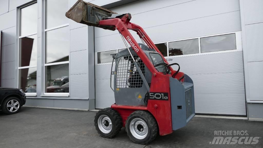 Neuson 501 S 滑移装载机