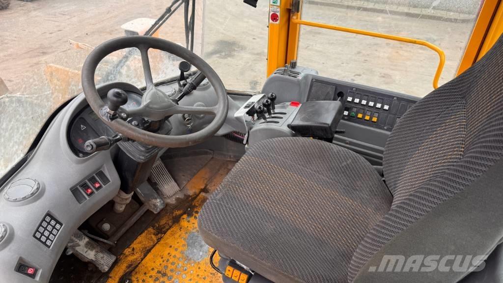 Volvo L 120 E 轮式装载机