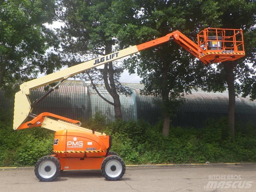 JLG 600AJ 曲臂高空工作平台