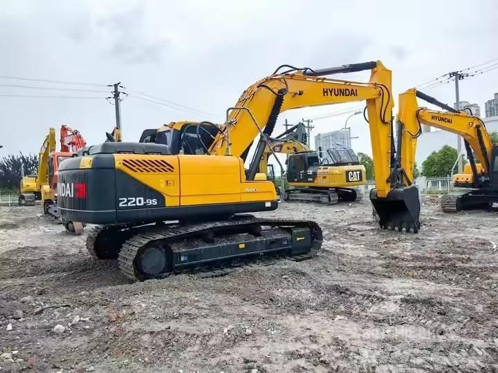 Hyundai 220-9S 履带挖掘机