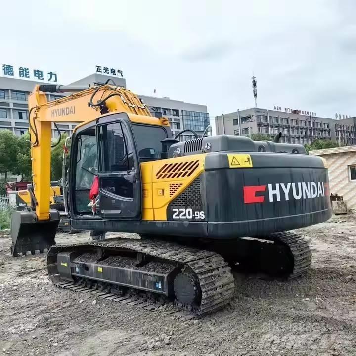 Hyundai 220-9S 履带挖掘机