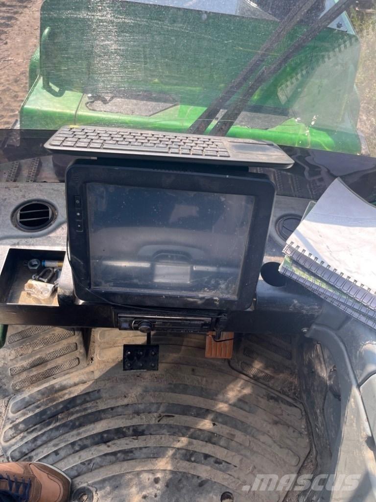 John Deere 1910G 集运机