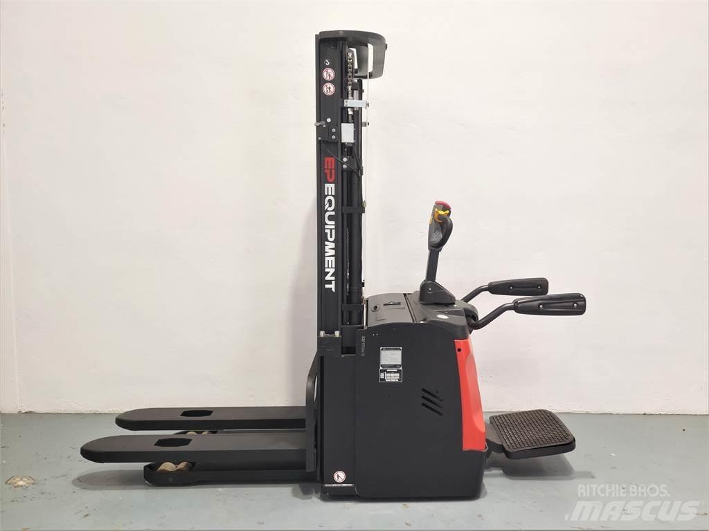  ES16 RSL Litio 电动搬运车