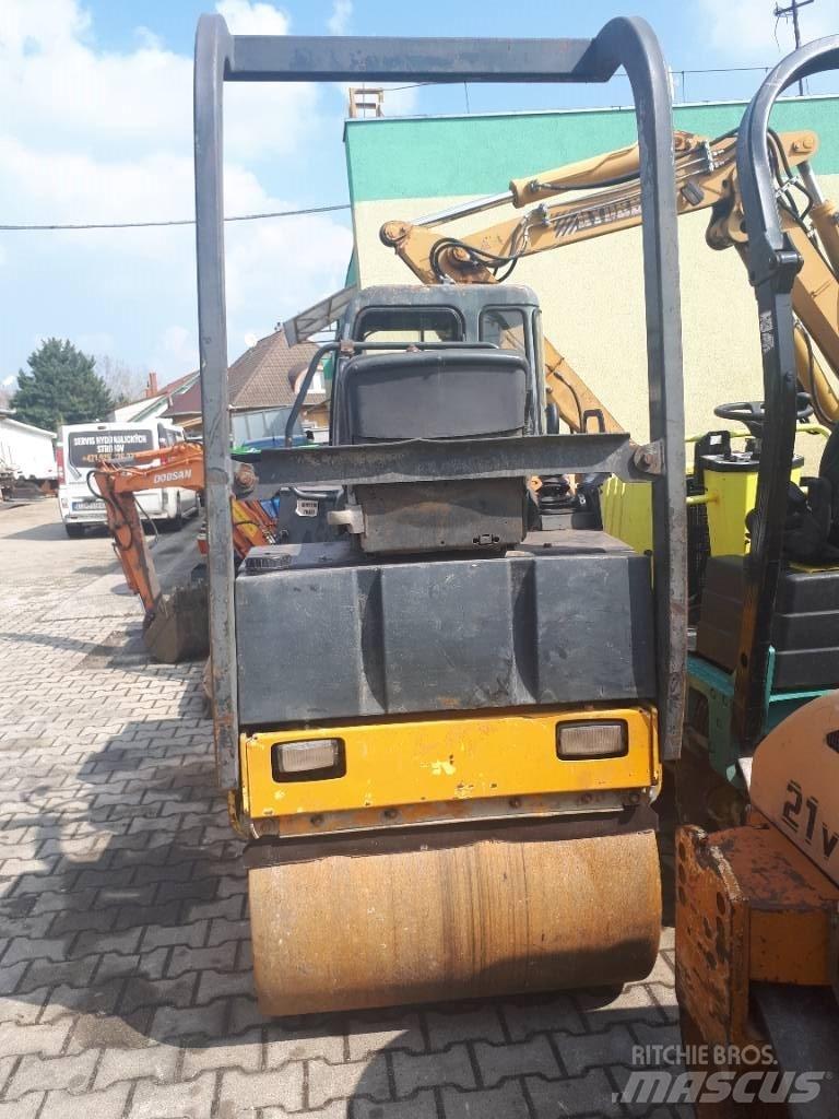 Bomag BW 100 AD-3 双轮压路机