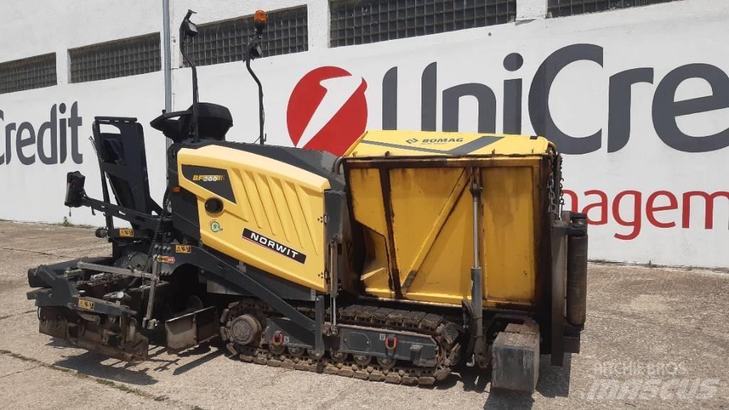 Bomag BF 200 C-2 沥青摊铺机