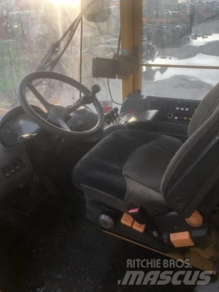 Volvo L 110 E 轮式装载机