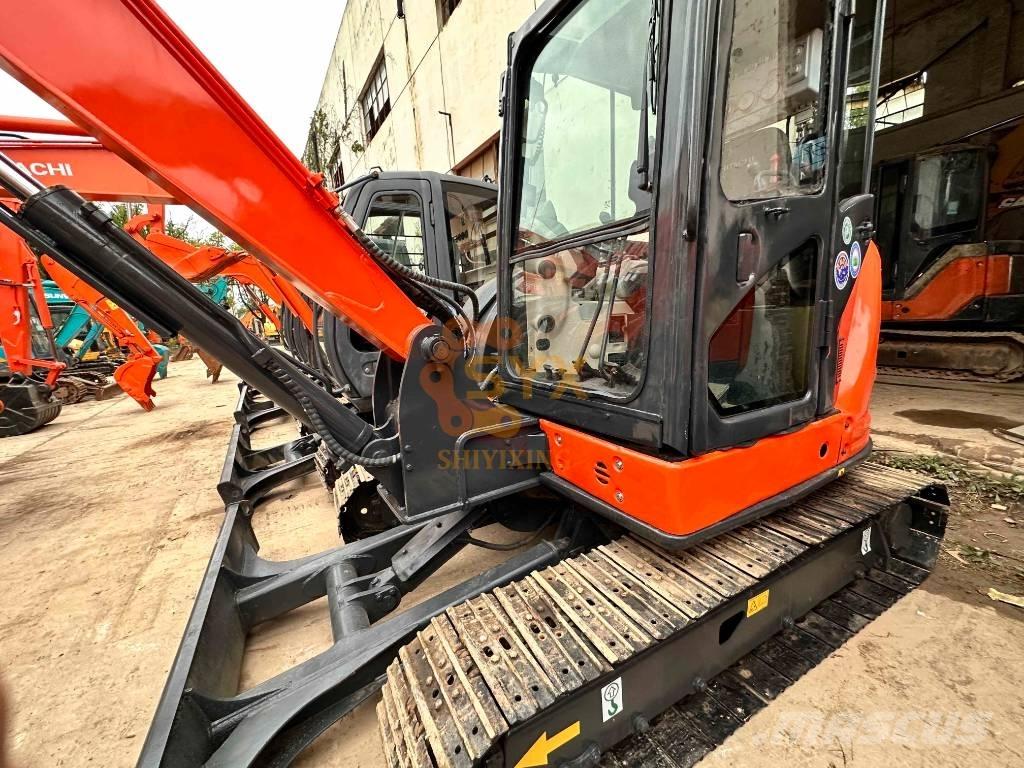 Hitachi ZX 68USR-5A 小型挖掘机