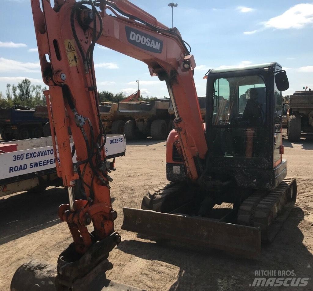Doosan DX 60 R 小型挖掘机