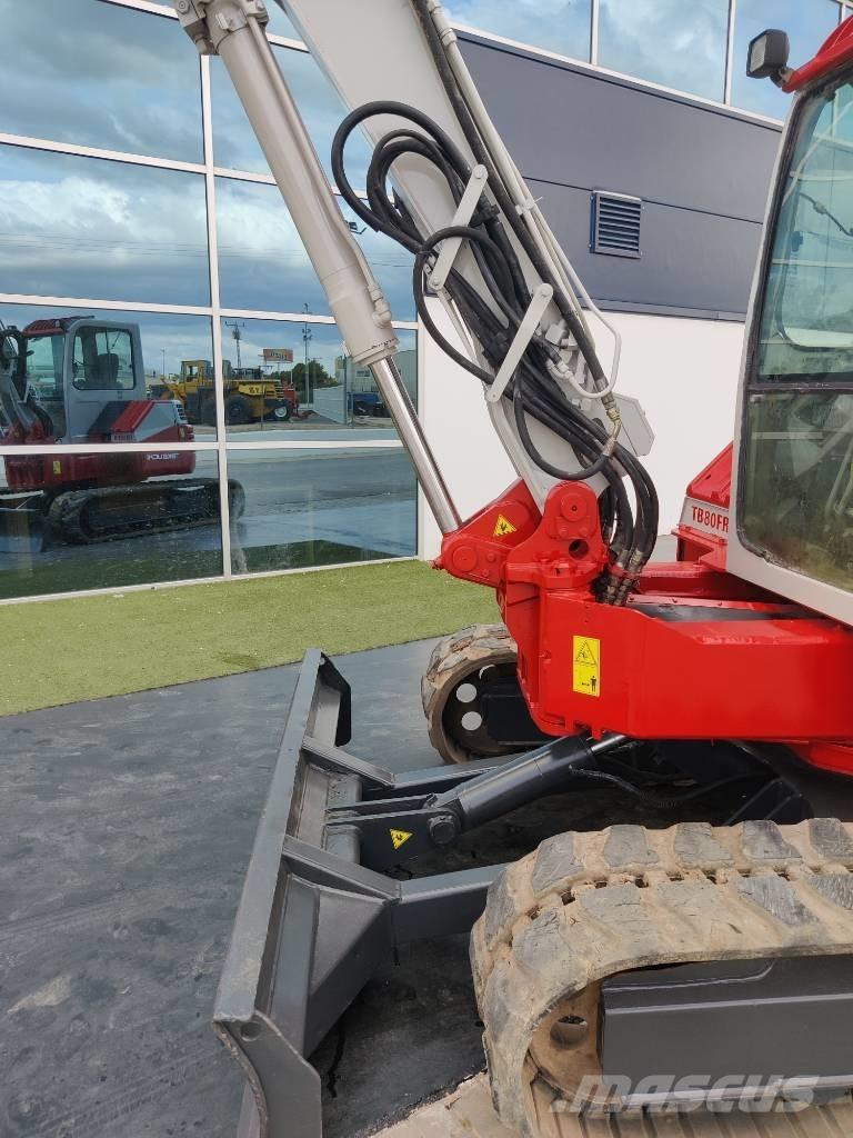 Takeuchi TB 80 FR 中型挖掘机