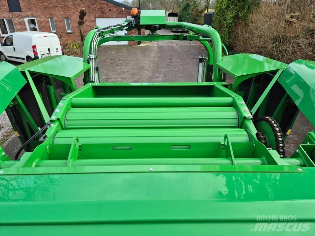 John Deere C441R 圆捆打捆机
