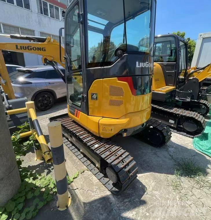 LiuGong 9027 FZTS 履带挖掘机